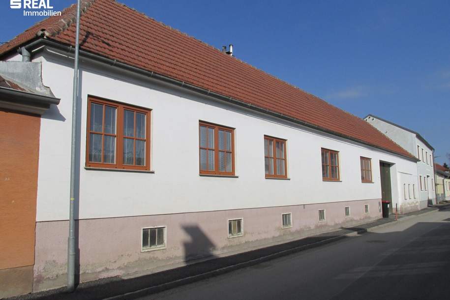 Vielseitig nutzbarer Vierseithof mit Maschinenschuppen, Stallungen, Keller und Garten, Haus-kauf, 295.000,€, 3571 Horn