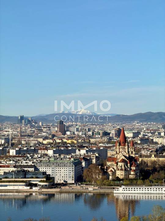 Commission-free - U1 Donauinsel: Danube Luxury: A Rare 151 m² Designer Residence