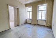 Top geteilte Altaubwohnung in generalsanierten Altbau | Lichtdurchflutet | sanierungsbedürftig