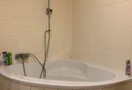 Helle, südseitig ausgerichtete SINGLE-/ PÄRCHENWOHNUNG mit LOGGIA und GARTEN