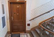 Anlegerwohnung in stilvollem Altbau mit rund 3,50% Rendite