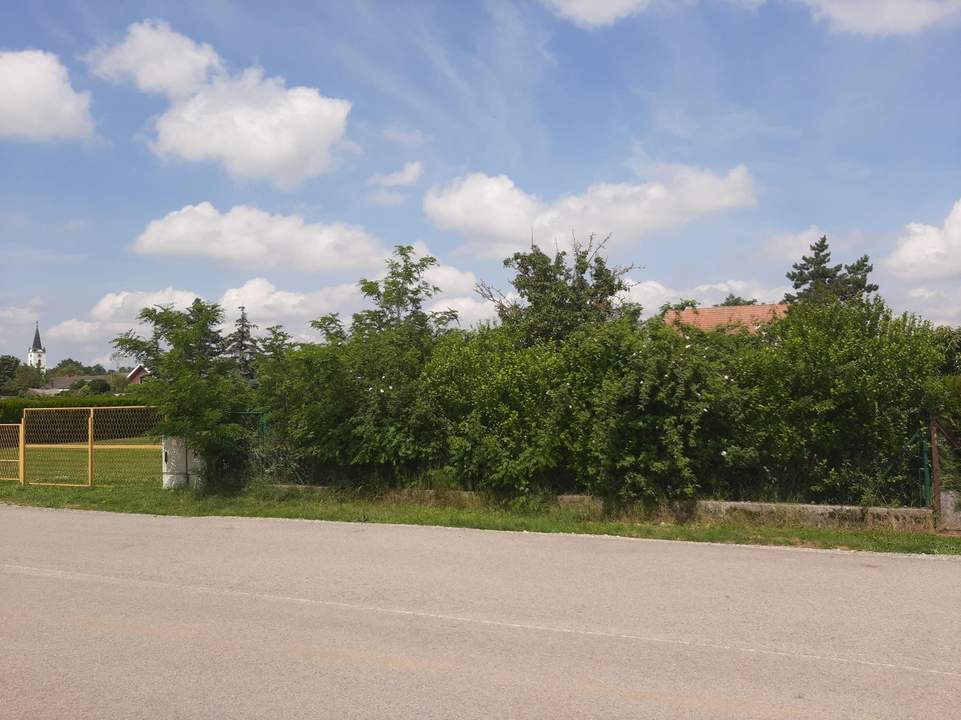 Eines der letzten Grundstücke im Neubaugebiet Bahnhofsiedlung