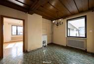 Charmantes Zweifamilienhaus mit traumhaftem Garten und Garage in Christkindl