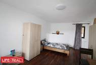 Investitionsmöglichkeit mit Entwicklungspotential - Zwei vermietete Arbeiterquartiere und Betriebsbaugrund mit hoher Rendite!