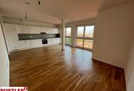 Helle 3-Zimmer-Wohnung mit schönem Ausblick - Geräumiges Wohnzimmer