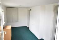 Sanierungsbedürftiges Einfamilienhaus mit Garten. Sonnige Eckparzelle!