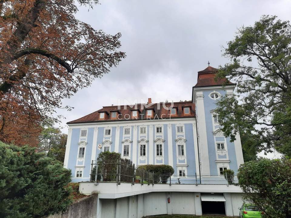 Garage Schloss Lichtenegg