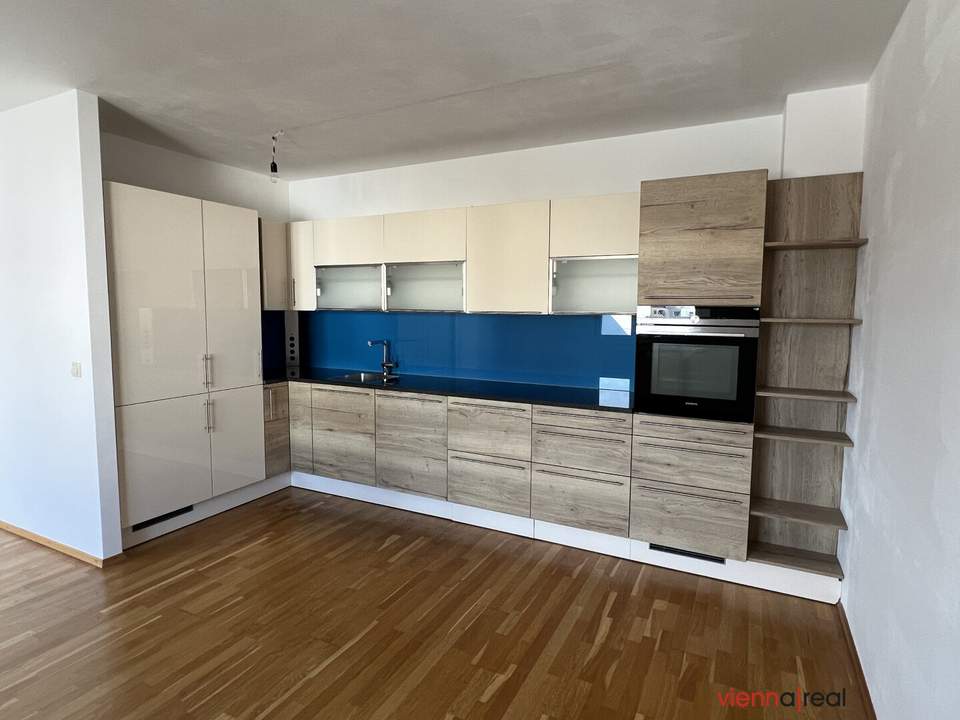 Helle 3-Zimmer Neubau Maisonette-Wohnung mit 2 Terassen, Wohnküche, Gartennutzung, Kellerabteil und Garagenplatz optional