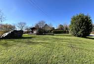 Absolute Ruhelage: Wohnhaus mit 3.600m² Grund