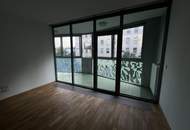 Provisionsfrei 107qm sonnige ruhige sanierte barrierefreie Wohnung mit 8200qm privatem Park