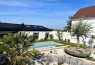 TRAUMHAFTE LIEGENSCHAFT MIT POOL, SEEBLICK UND ÜBERDACHTER BOOTSGARAGE