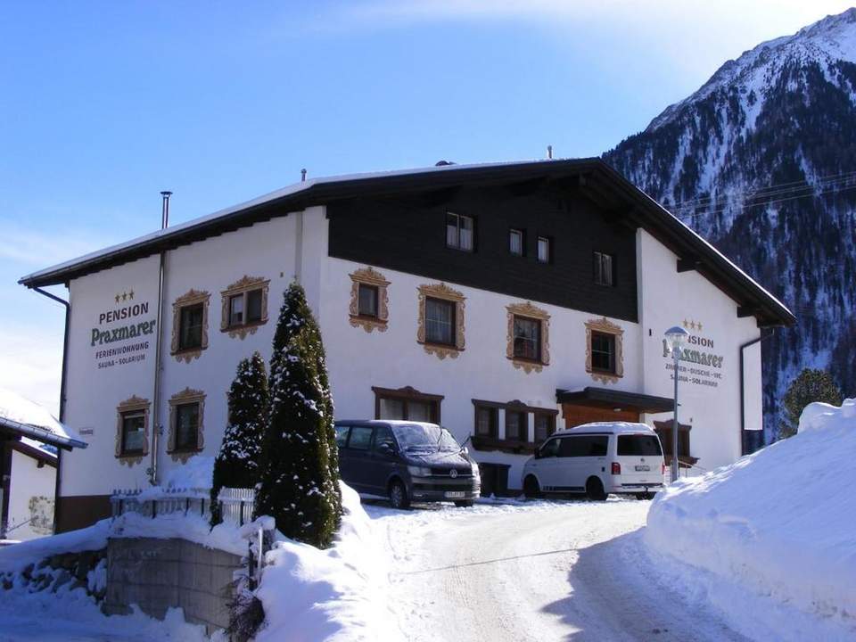 Frühstückspension mit Privatwohnung in der Nähe von Kühtai (dem höchst gelegenen Skiort Österreichs)