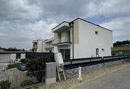 Drei moderne Reihenhäuser mit 4 Schlafzimmern, Garten, Garage und Carport – Erstbezug in Rennersdorf