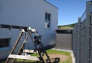 Eckreihenhaus mit Garten und Carport