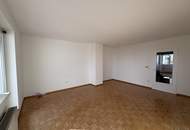 Traumhafte 3-Zimmer + Küche Wohnung mit Loggia &amp; Balkon * Tiefgargenstellplatz * neue Küche * Bad-WC saniert