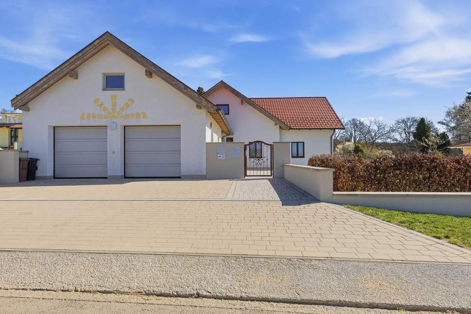 Exklusiver Familienwohnsitz mit High-End-Komfort – Moderne Architektur, technologische Perfektion, erstklassige Wohnqualität!, Haus-kauf, 615.000,€, 3701 Hollabrunn