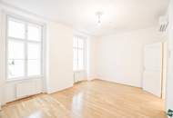 Modernes Altbau-Büro mit Parkblick