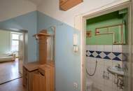 **Hannovermarkt** Renovation-Required 3-Room Period Apartment – With Approved Balcony Option – Airbnb Suitable