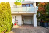 „Drei Wohnungen – ein Zuhause: Großzügiges Mehrfamilienhaus mit Pool, Sauna & Fernblick“