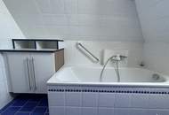 Herrliche Dachgeschosswohnung mit Weitblick! Autoabstellplatz inklusive!