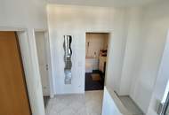 NEUER PREIS! Charmante Maisonette-Wohnung mit großer, sonniger Dachterrasse in Wiener Neudorf zum KAUF