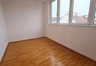 DACHGESCHOSS, INNSTRASSE, sonnige 76 m2 Neubau, 2 Zimmer, Wohnküche, Wannenbad, Parketten, WG-geeignet