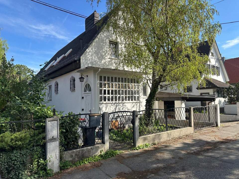 Ruhig gelegenes Sanierungsobjekt mit viel Entwicklungspotenzial in Baden