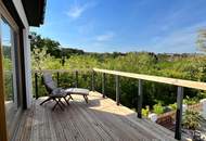 TRAUMHAFTE LIEGENSCHAFT MIT POOL, SEEBLICK UND ÜBERDACHTER BOOTSGARAGE