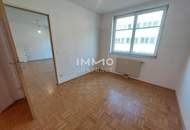 Helle 2 Zimmer- Wohnung, straßenseitig in der Laudongasse