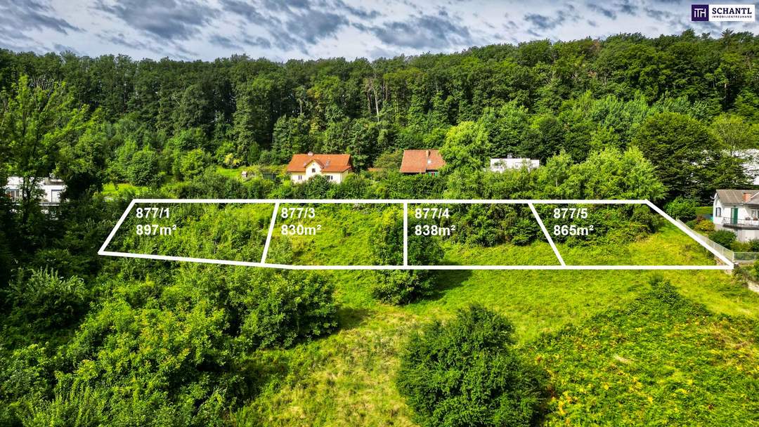 BAUGRUND TRIFFT AUF LEBENSQUALITÄT! Grundstücke in Bestlage mit genehmigter Luxusvilla! Ihre Chance auf ein Zuhause mit unverbaubarem Grünblick