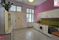 Charmante Altbauwohnung mit zwei Balkonen im Herzen des 5.Bezirks (zweiter Stock ohne Lift)