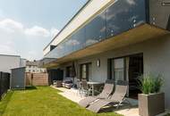 Klimatisierte Neubau-Anlegerwohnung mit 3 Zimmern, 90 m² Garten und 2 Parkplätzen in moderner Siedlung in Wasendorf