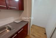 BITTE NUR SCHRIFTLICHE ANFRAGEN ! Helle, hübsche 2 Zimmer- Wohnung in der Guldengasse