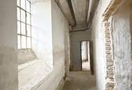 Sanierungsbedürftige, große Lagermöglichkeit in 1140 Wien - Unter Sankt Veit!