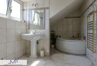 Großzügige DG Wohnung mit 2 ruhigen Südterrassen in zentraler Lage