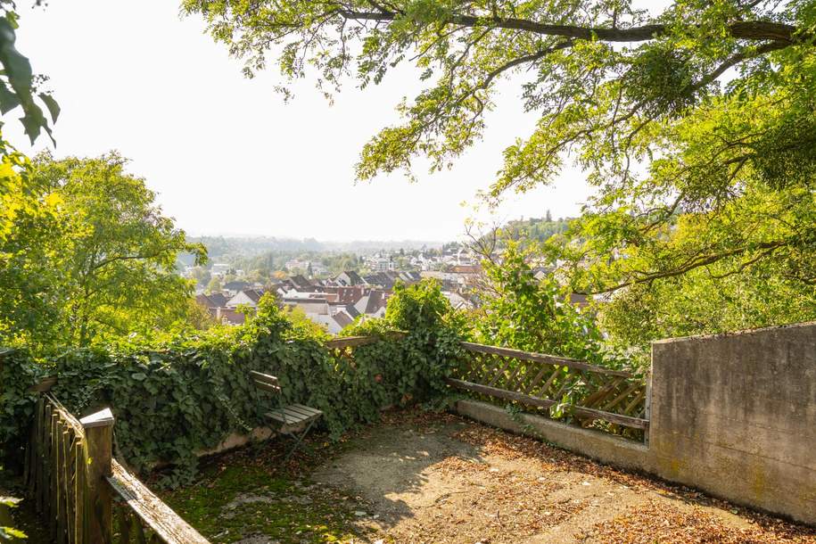 HISTORISCHES STADTHAUS MIT GARTEN IN STEYRDORF – 281 m² WOHN-NUTZFLÄCHE – SOFORT VERFÜGBAR!, Haus-kauf, 165.000,€, 4400 Steyr(Stadt)