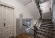 **Hannovermarkt** Renovation-Required 3-Room Period Apartment – With Approved Balcony Option – Airbnb Suitable