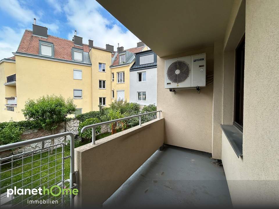 Gartenseitige Loggia!