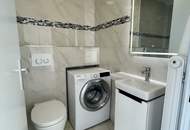 Helle renovierte 1-Zimmer-Wohnung mit Whirlpool &amp; Loggia