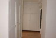 Blick ins Grüne! Zentrumsnahe Loggia-Wohnung - WG geeignet! Garagenplatz!