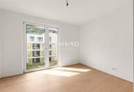 Wohnen, wo andere Urlaub machen: Erstklassige 5-Zimmer-Wohnung am Wasser mit 70m2 Balkon