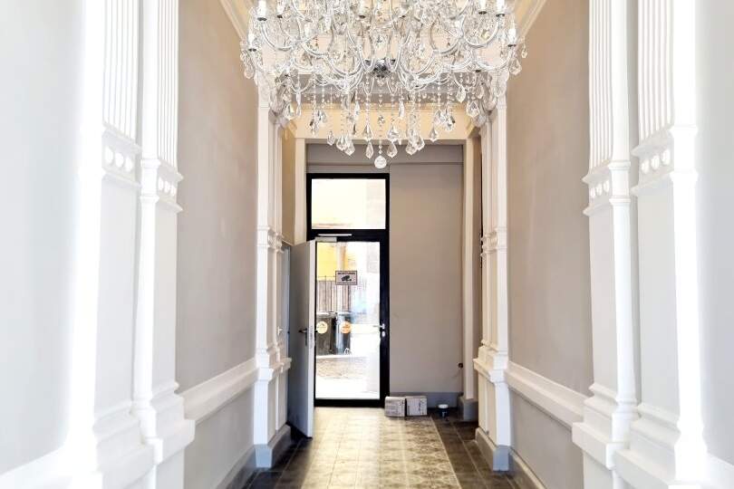 Jackpot - Starten Sie Ihr Business! Bestlage zwischen Schönbrunn und Mariahilferstraße + Traumhaft und überkomplett saniertes Altbauhaus + TOP Geschäftslokal im EG + Potential!, Gewerbeobjekt-kauf, 6.190.000,€, 1150 Wien 15., Rudolfsheim-Fünfhaus