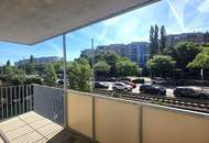 Großzügige Neubauwohnung mit Kühlung und großem, sonnigen Balkon