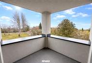 "Wohnung mit Balkon und Parkplatz"