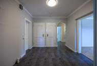 Mehrfamilienhaus mit Park