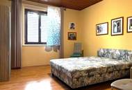 Ehemaliger Bauernhof, Bauernhaus, Ferienappartements, Nebengebäude, ruhige Ortslage