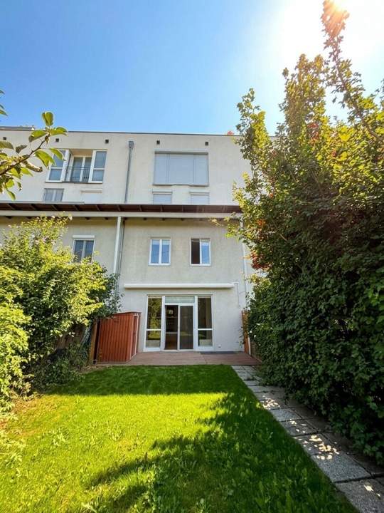 1220! Tolle 4 Zimmer Gartenwohnung und Stellplatz in Grünruhelage!