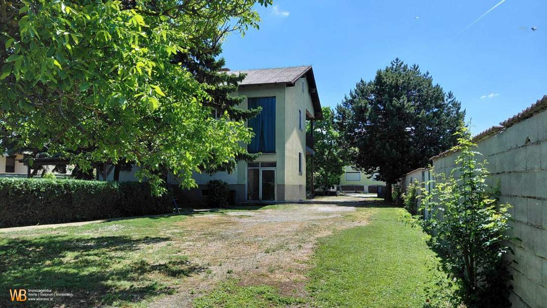 2 Wohneinheiten 100m² +100m² + 1000m² Garten + 150m² Garagen