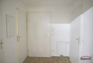 Helle 1-Zimmerwohnung mit Loggia in ruhiger Lage (Mietbeginn 01.04.2026)