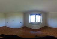 *ORTSRANDLAGE:* Wohnhaus mit sehr schönem, ebenen Garten und großzügigem Grundstück.